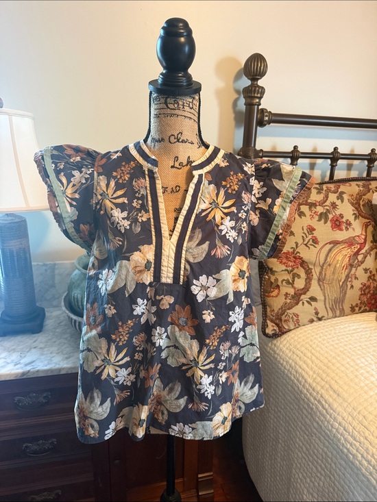 entro Tops - entro Navy Floral Flutter Sleeve Blouse with Green & Brown Accents